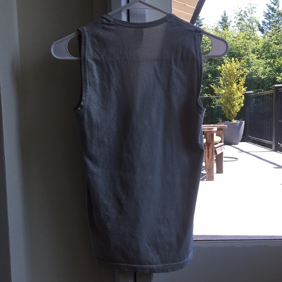 Banana Republic deep V tank top - Picture 2 of 3
